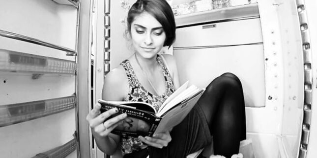 გოგონა ეძებს გზას სწრაფად დაიკლოს წონაში